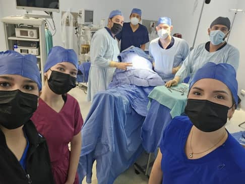 Slider image (5) Dr. Cristobal Garza - Bariatric Surgeon in Mexico